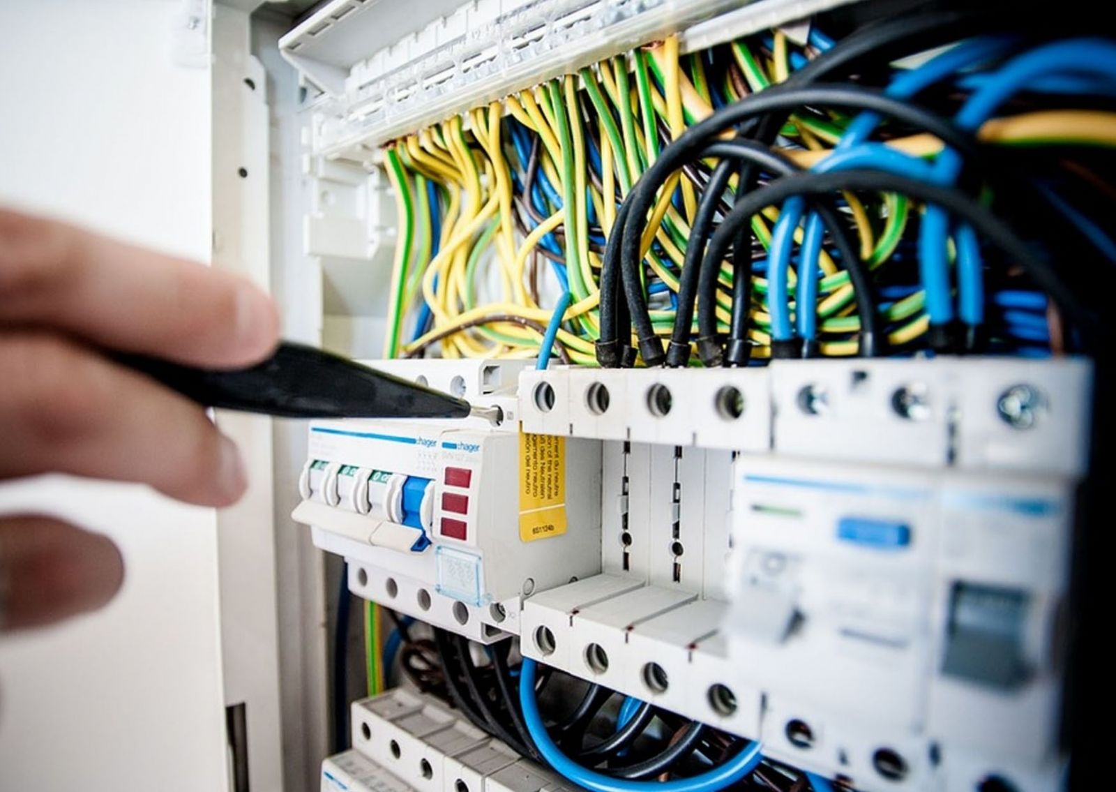 Zeytinburnu Elektrikçi